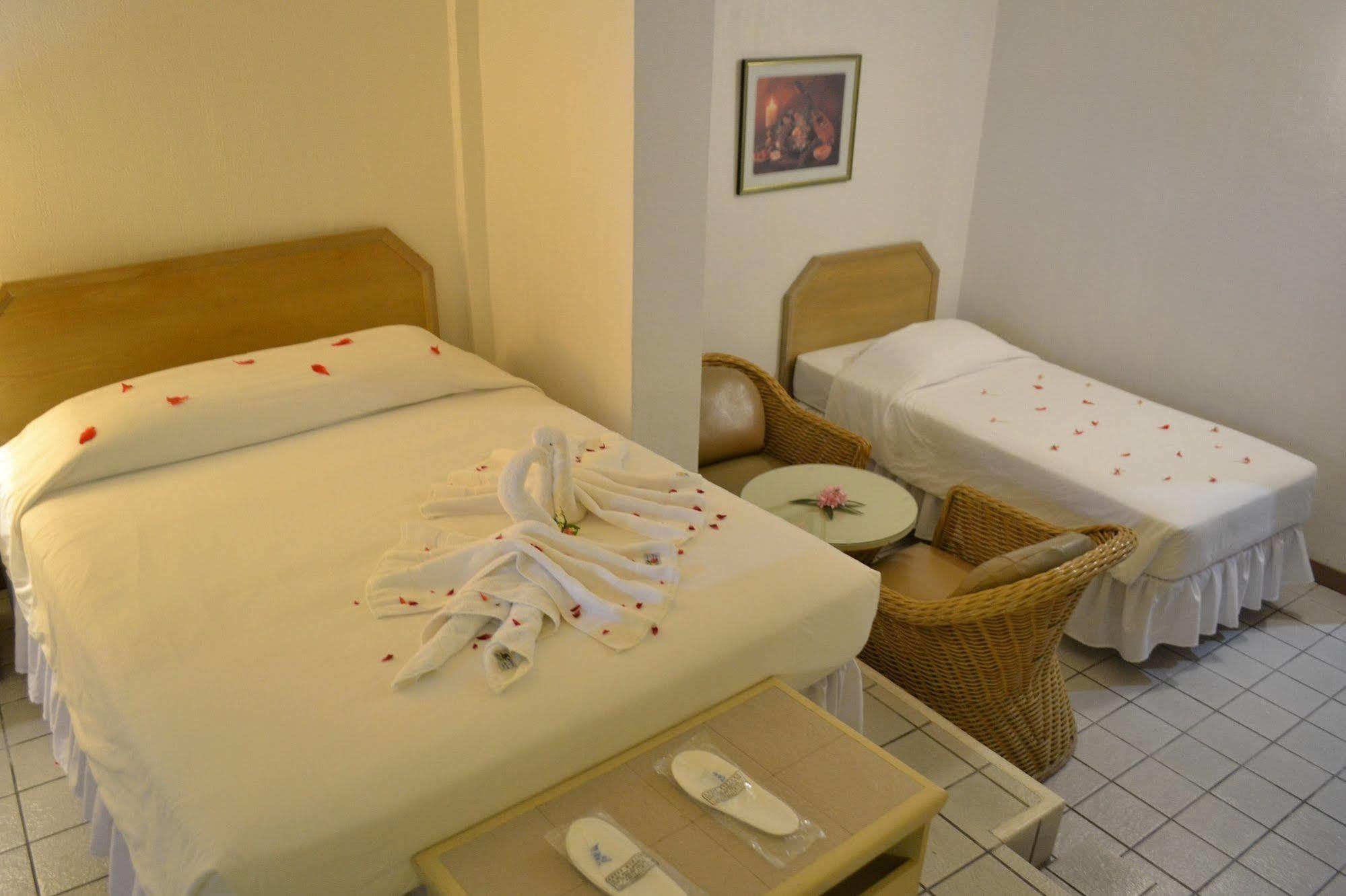 Hotel West Plaza By The Sea Koror Zewnętrze zdjęcie
